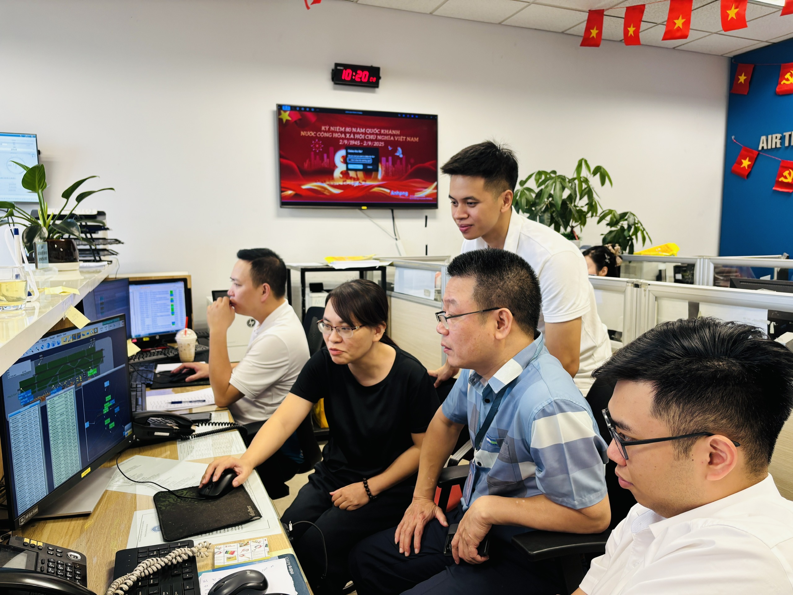 VNAIC thử nghiệm khai thác và cung cấp giờ cất, hạ cánh thực tế(ATD/ATA) tại Cảng HKQT Nội Bài qua hệ thống A-SMGCS